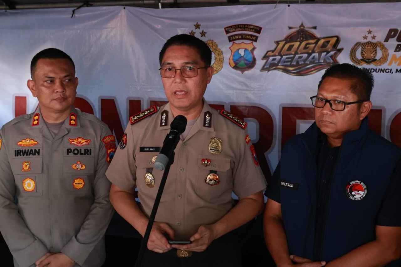 Kabid Humas Polda Jatim Kombes Pol Jules Abraham Abast